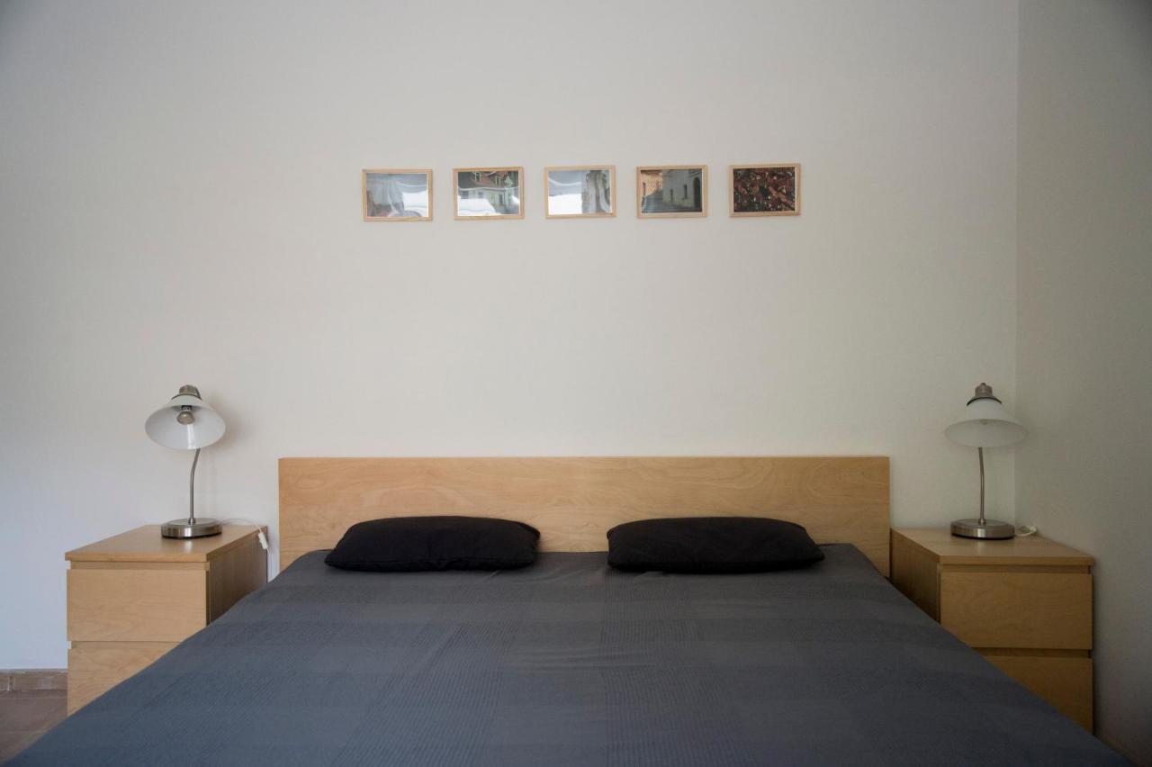 Ubytovani Domecek V Mikulove Apartment Bagian luar foto