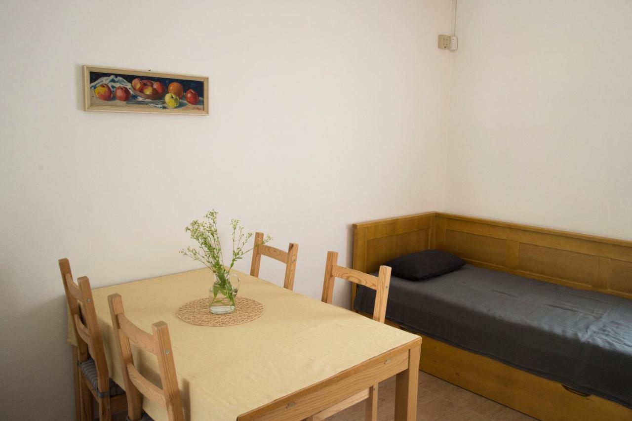 Ubytovani Domecek V Mikulove Apartment Bagian luar foto