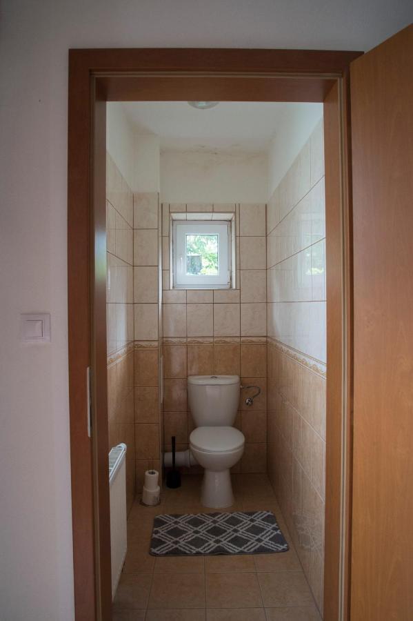 Ubytovani Domecek V Mikulove Apartment Bagian luar foto
