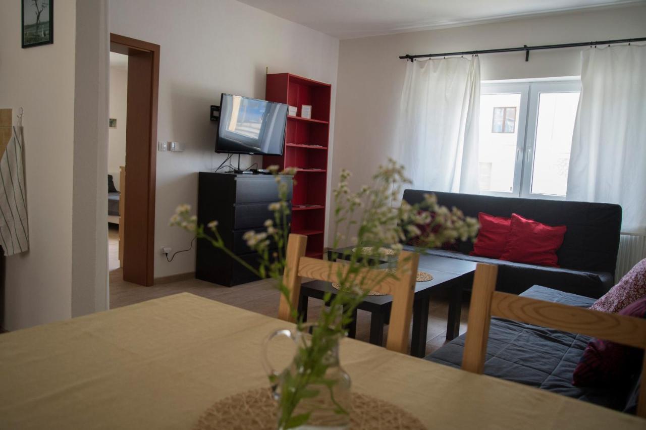 Ubytovani Domecek V Mikulove Apartment Bagian luar foto