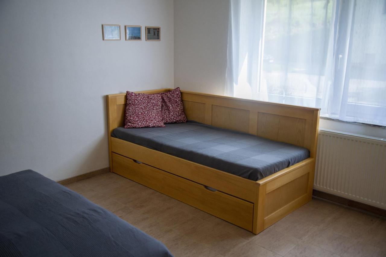 Ubytovani Domecek V Mikulove Apartment Bagian luar foto